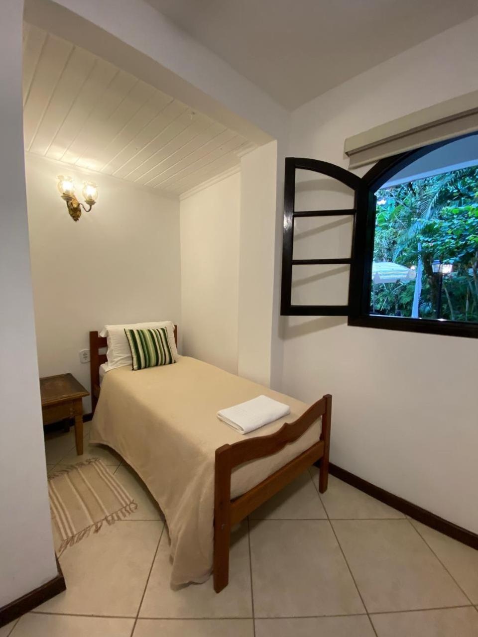 Aratinga Inn Abraão Kültér fotó