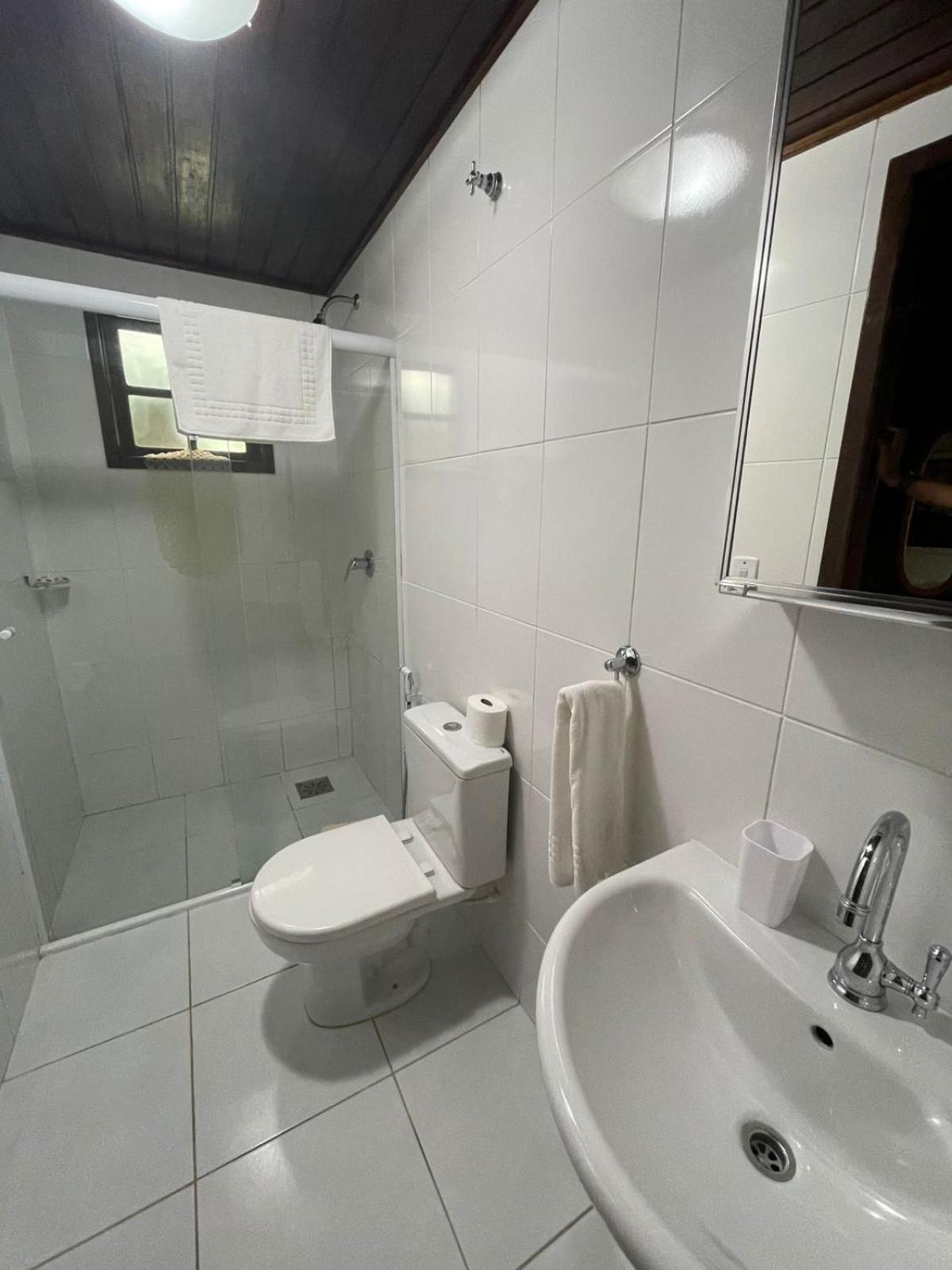 Aratinga Inn Abraão Kültér fotó